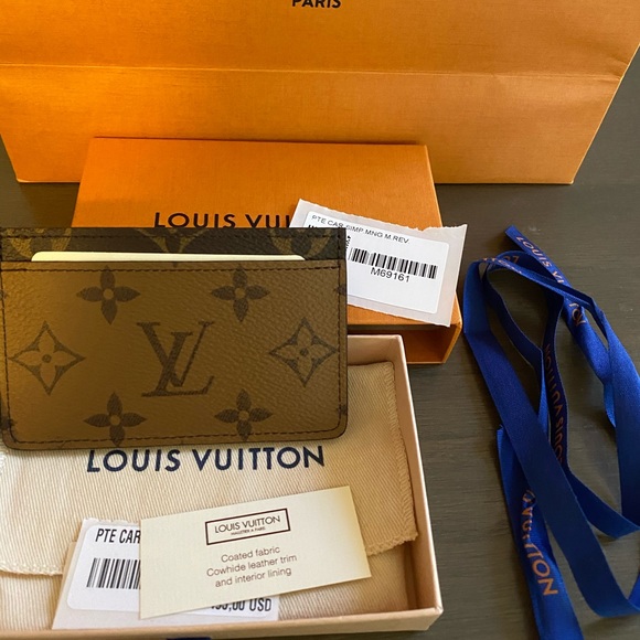 NWT Reverse LV Card Holder - Picture 6 of 7